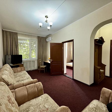 Hotel Zhambyl Taraz Zewnętrze zdjęcie