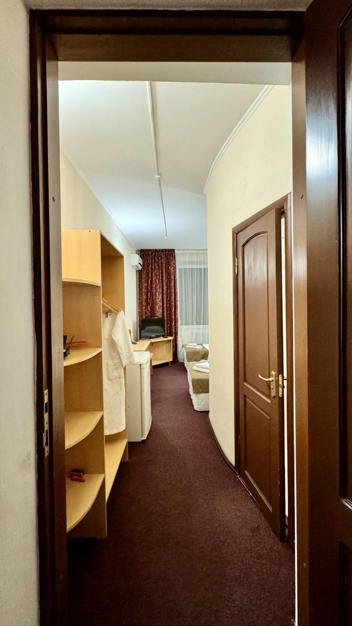 Hotel Zhambyl Taraz Zewnętrze zdjęcie