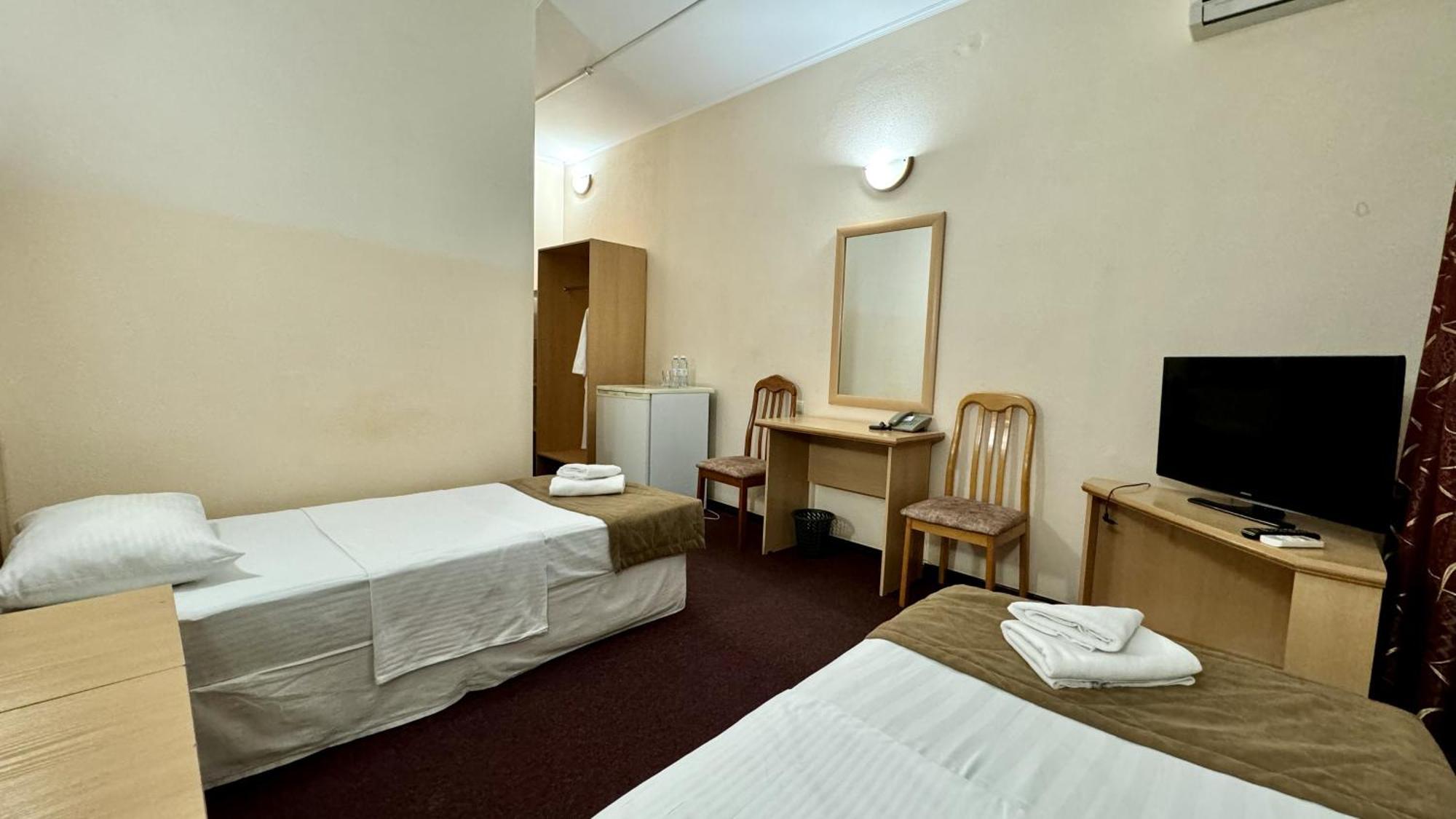 Hotel Zhambyl Taraz Zewnętrze zdjęcie