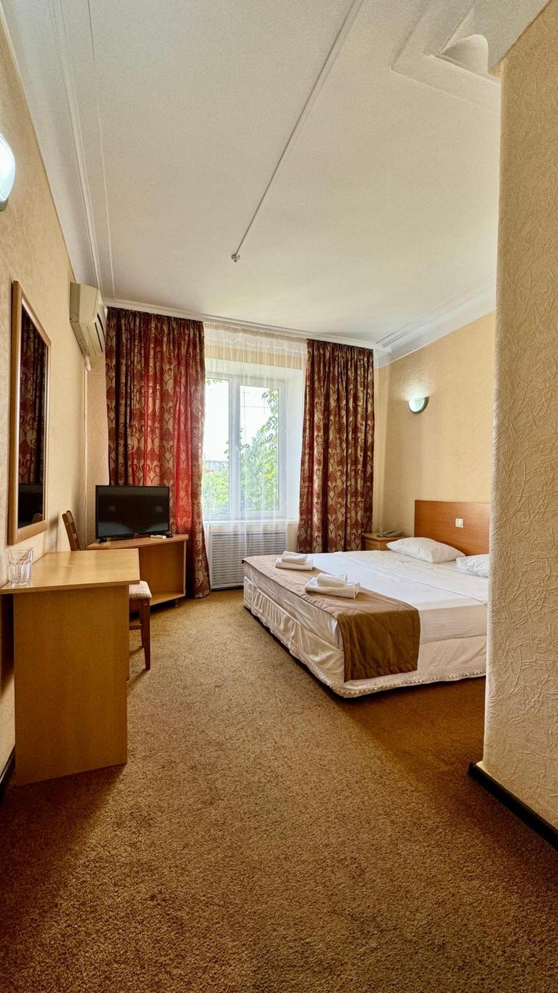 Hotel Zhambyl Taraz Zewnętrze zdjęcie