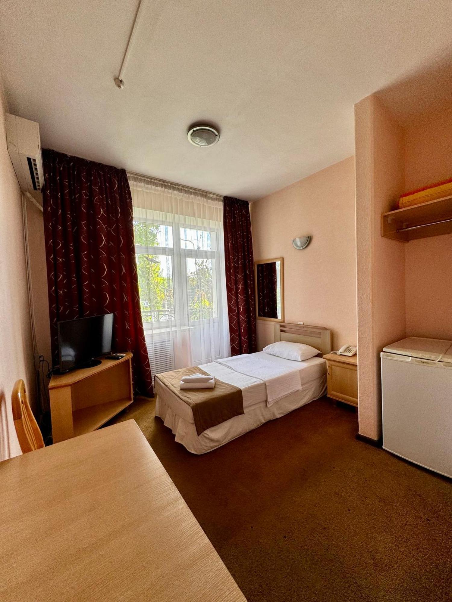 Hotel Zhambyl Taraz Zewnętrze zdjęcie