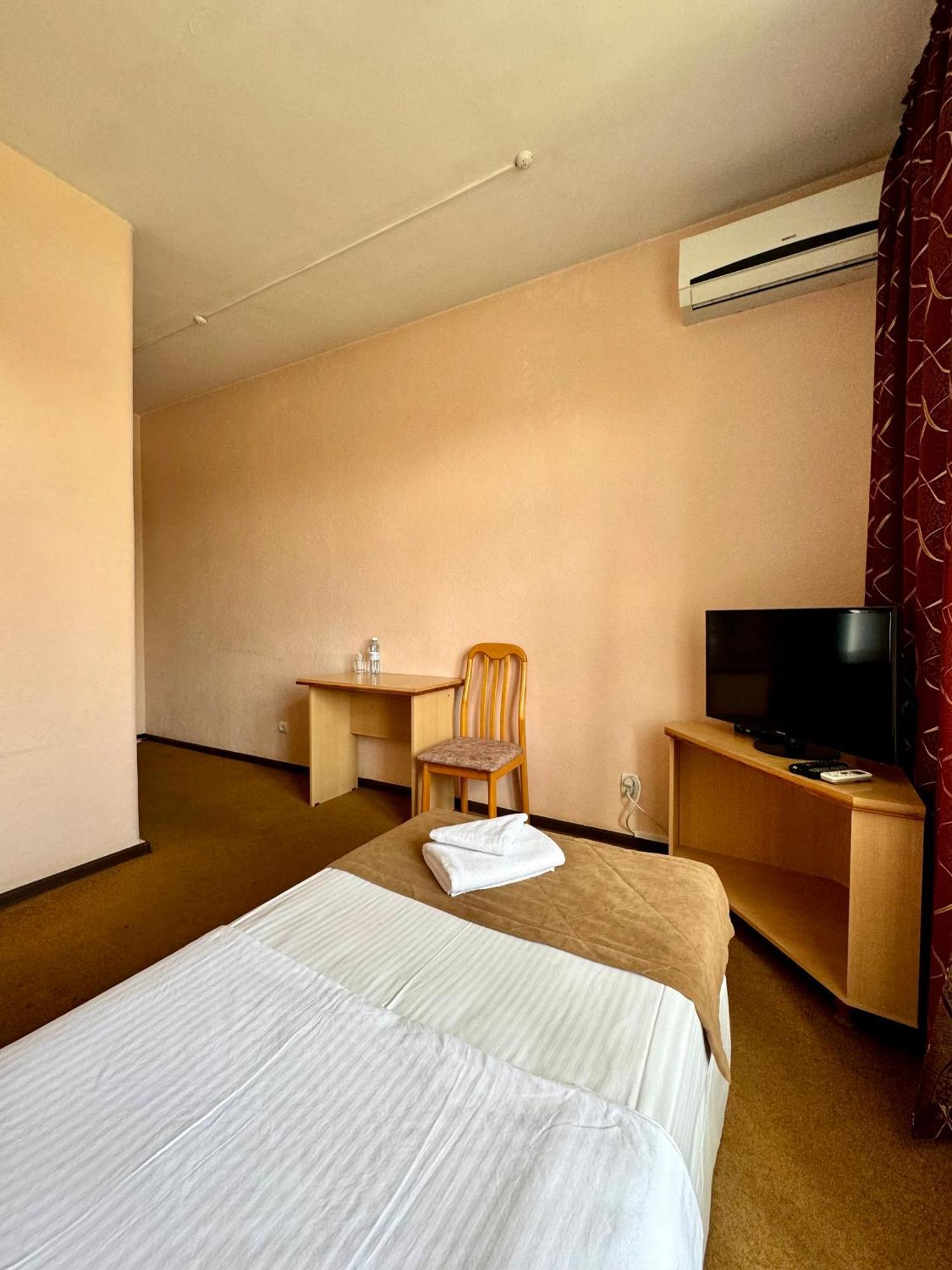 Hotel Zhambyl Taraz Zewnętrze zdjęcie