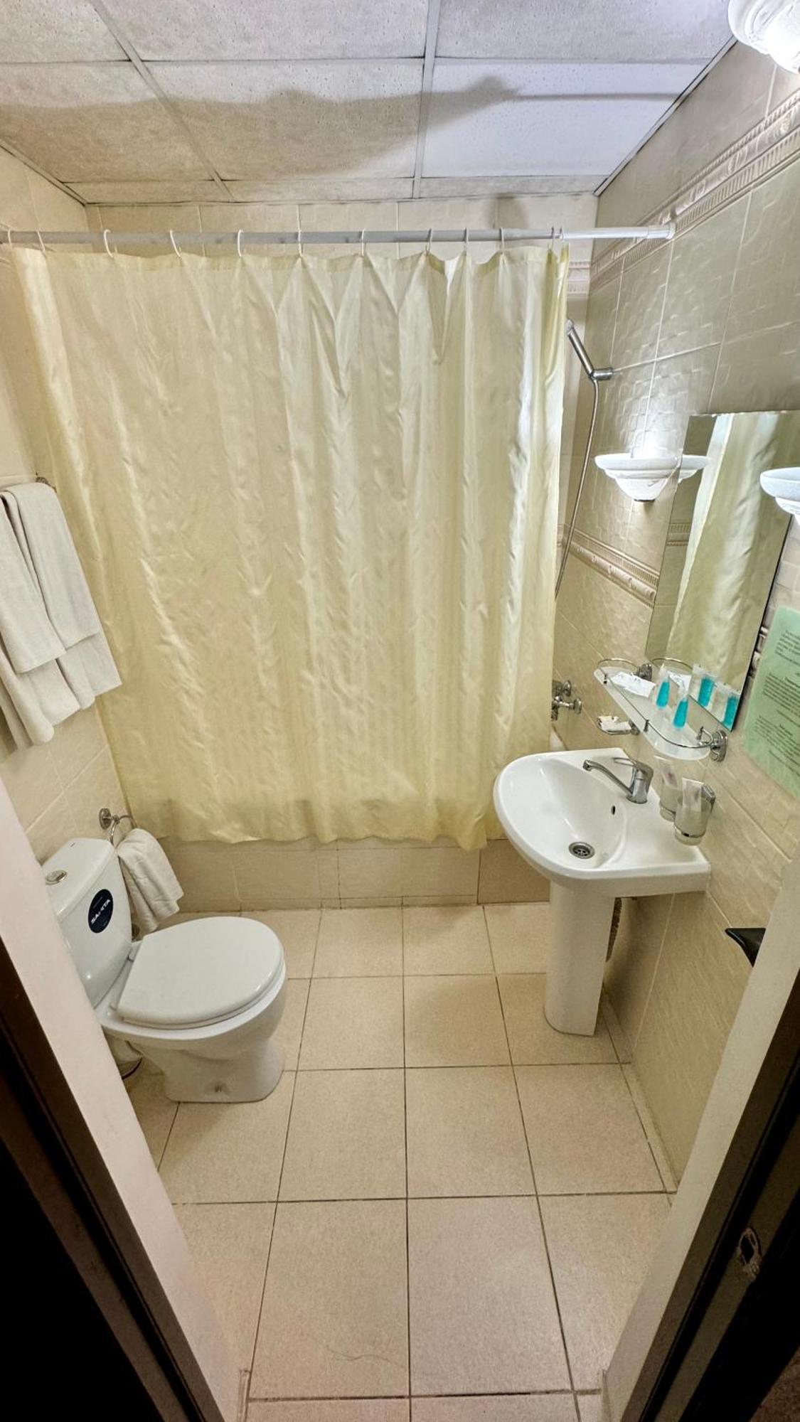 Hotel Zhambyl Taraz Zewnętrze zdjęcie