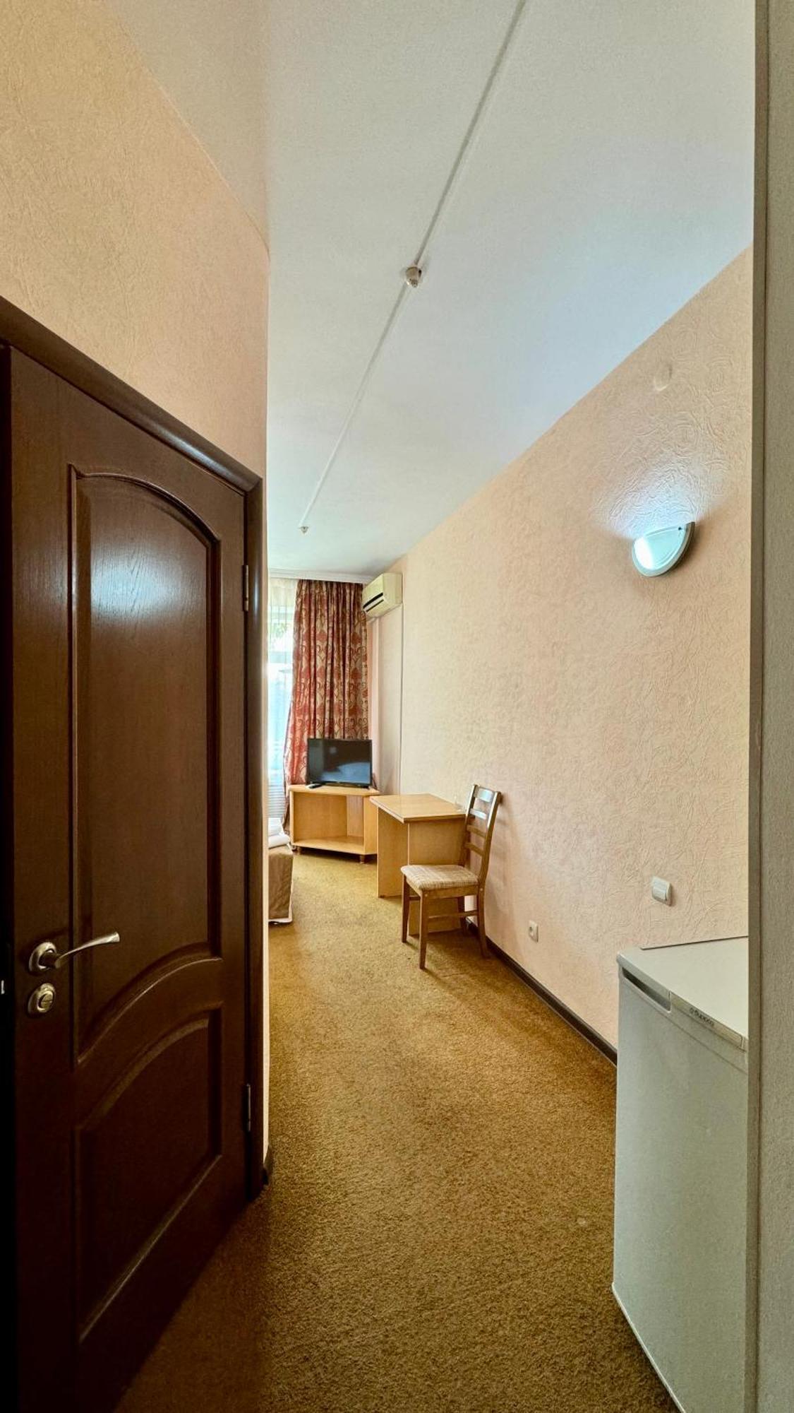 Hotel Zhambyl Taraz Zewnętrze zdjęcie